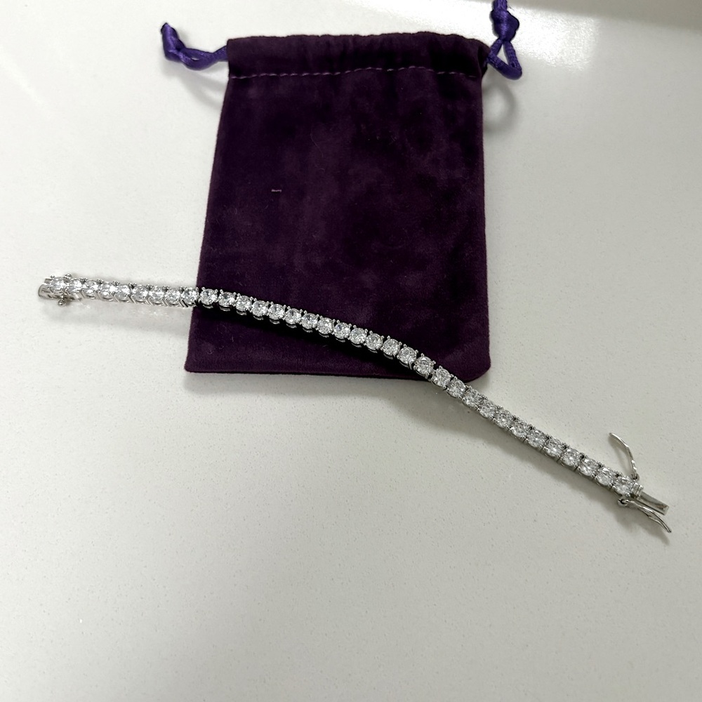 18k White Gold Plated Tennis Bracelet with CZ diamonds